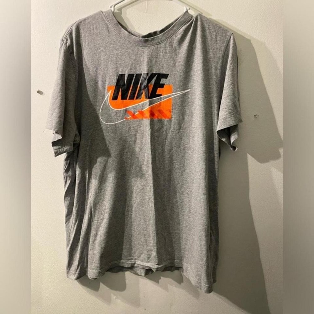 Gray cotton Nike T-shirt